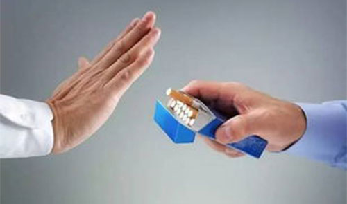 青少年吸烟不只是伤身 青少年吸烟的危害